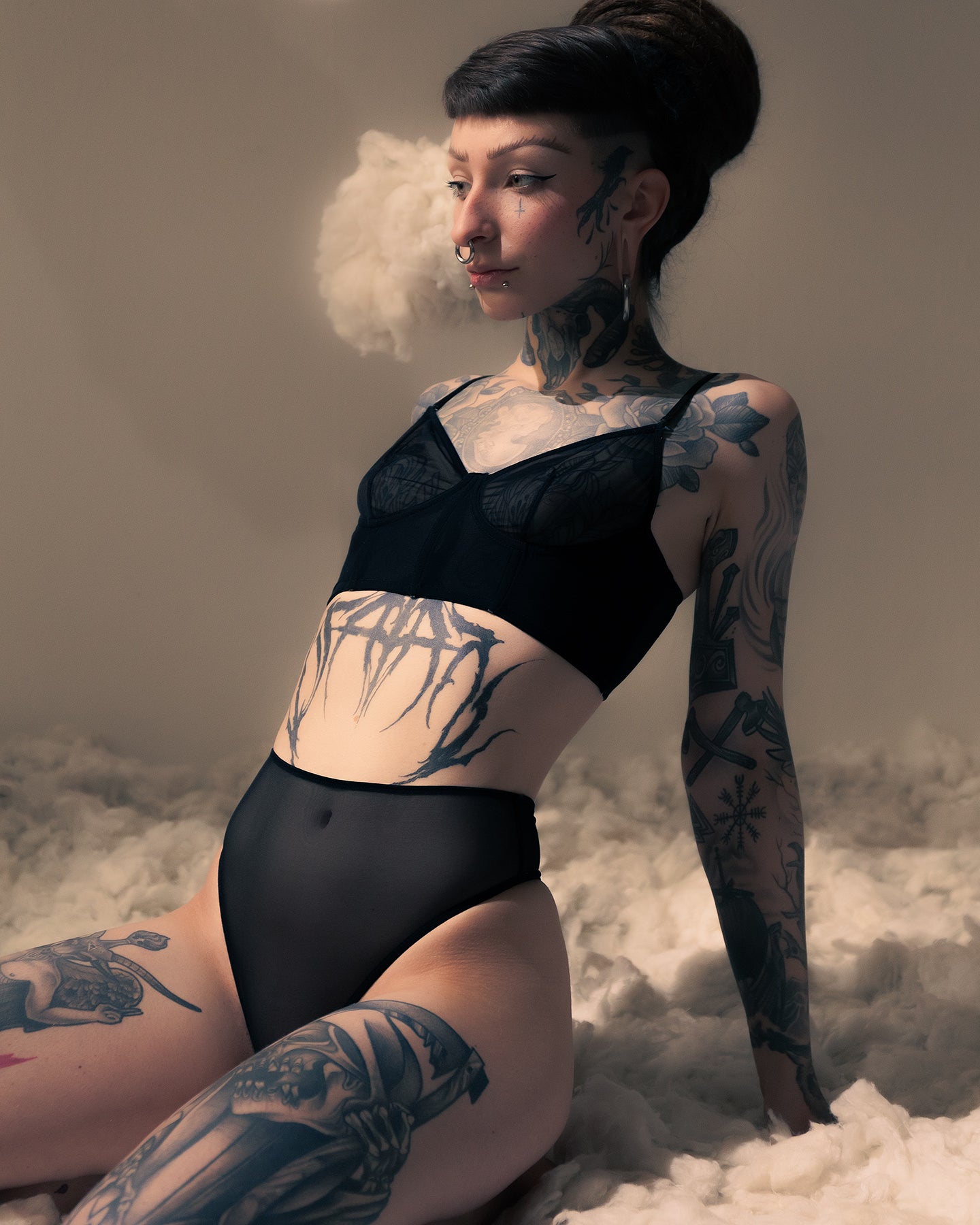 Tanga s vysokým pasem High-waist Thong